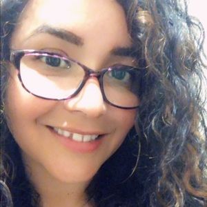 Meet your Posher, Rocio